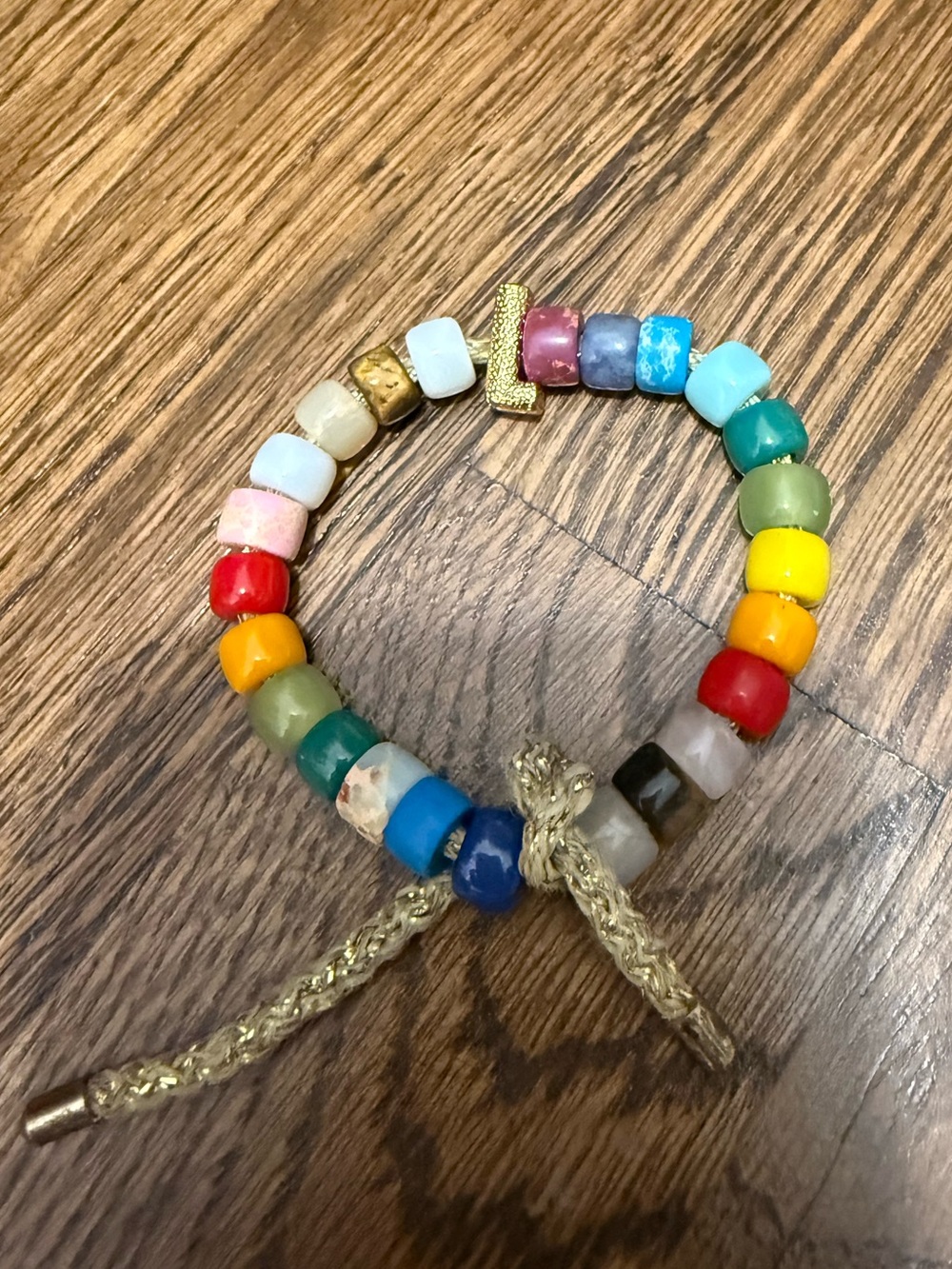 Adjustable bracelet